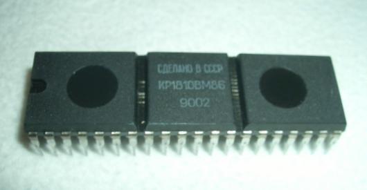 Prozessor Robotron KP 1810 BM 86.JPG